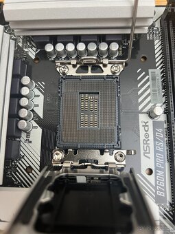 ASROCK B760M Pro RS/D4 Socket intel 1700,Funkční,Záruka - 6