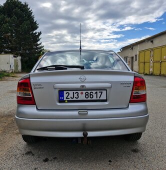 Opel Astra Hatchback 1.4 16V - 6