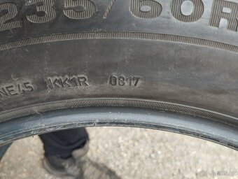 235/60/18 107h Dunlop - zimní pneu 4ks - 6