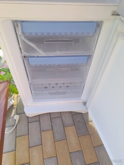 Lednice Indesit A++ - 6