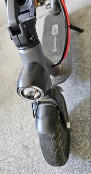 Koloběžka GoGEN VOYAGER S 801B, motory 350 W,evbike 500W - 6