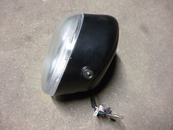 Harley-Davidson VRSC V-Rod. Přední světlo.  od 2002 - 6