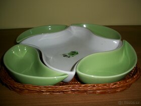 Vánoční nosič, tácy, zapékací a servírovací misky v košíku - 6