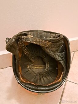 Přilba na veterána, retro přilba- KOVONA KARVINÁ- červená - 6