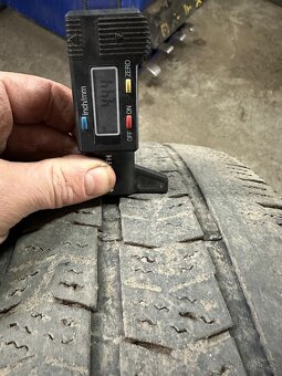 Zimní pneu 235/65 R16 C - 6