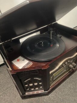 Gramofon v retrostylu s CD a rádiem - 6
