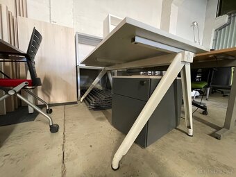 Kancelářský stůl Techo - 6