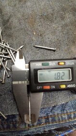 hřebíky 2 velikosti - 6