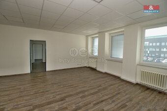 Pronájem kancelářského prostoru, 30 m2, Opava, ul. Těšínská - 6