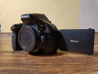 Nikon D5200 + 3x objektiv + příslušenství. - 6