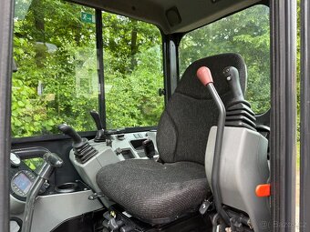 Bobcat E35 - 6