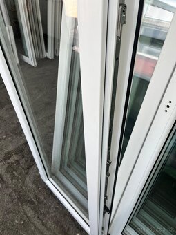 PLASTOVÉ DVOUKŘÍDLÉ DVEŘE TERASOVÉ 147x212-JEN 7990,- - 6