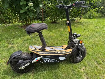 Prodám elektro koloběžku Monster 1000 ultra v záruce - 6