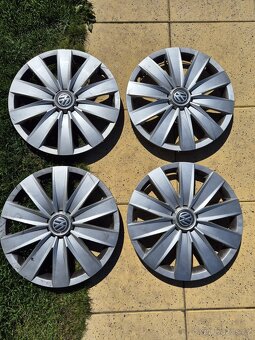 215/65 R16 C 109/107 T včetně disků + orig. poklice - 6