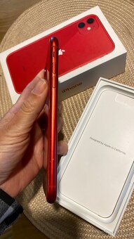 iPhone 11 64GB Red, super stav - 6