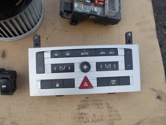 Díly 1. Peugeot 407 2.0HDI 100kw - 6