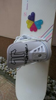 Snowboard NIDECKER DIVINE 149CM/VÁZÁNÍ BURTON - 6