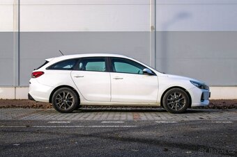 Hyundai i30 CW 1.6 CRDi 110 Family - 6