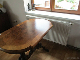Prodej starožitného  dřevěného stolu ...v dobrém stavu - 6
