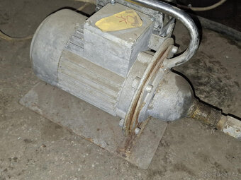 Elektrický ponorný vibrátor na beton - 6