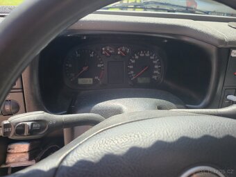 VW Transportér long, T4 2.5 TDI,75 kW,5 mist - 6