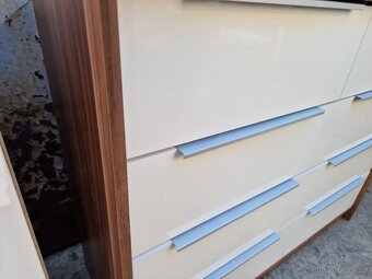 Komoda Moderní Lesk 41x107 výška 88 cm - 6