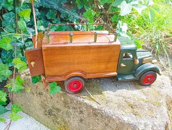 Staré dřevěné auto - 6