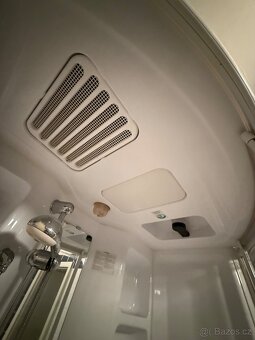 Sprchový kout s uzavřenou jednotkou pro sprchování - 6