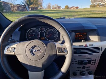 Opel Astra H TwinTop - Kabriolet - 6