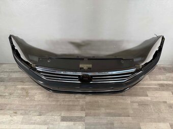 VW PASSAT B8 20-24 LIFT nárazník + maska 6xPDC LI7F - 6