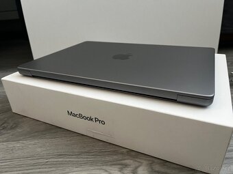 Macbook M1 Pro (2021) 14" / 32GB RAM / 1TB SSD - 6