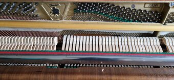 Piano August Förster chippendale - Petrof - 3 ped REZERVACE - 6
