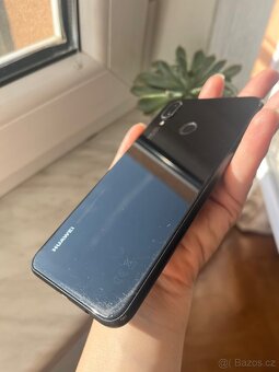 Mobil Huawei Nova 3i - 6