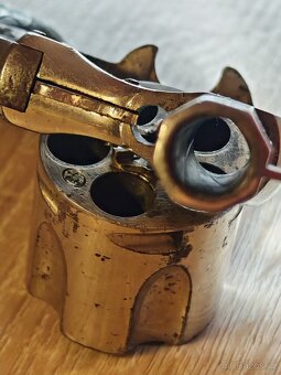 Historický revolver American Bull Dog cal.38 CF - 6