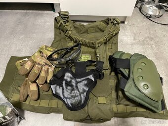 Prodám airsoft výbavu Specna Arms SA-H02, WE HI-CAPA - 6