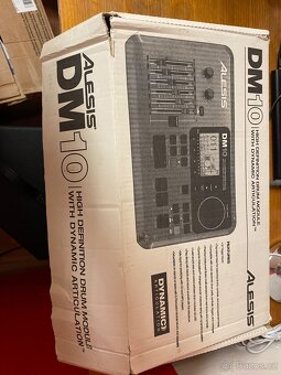 Elektronická bicí souprava Alesis - 6
