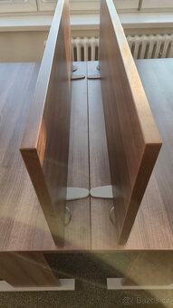 Kancelářský nábytek - stoly a skříně - 6