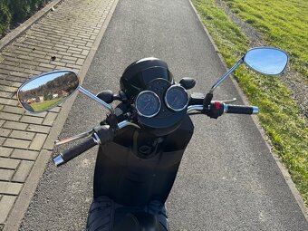 Piaggio Cruiser 300i - 6