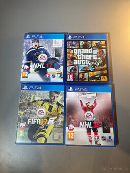 PS4 500GB + 2 ovladače + 4 hry - 6