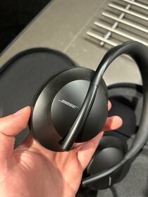 Bose Noise Cancelling 700 bezdrátová sluchátka - 6