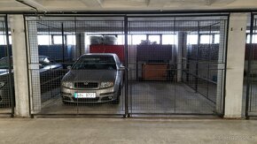 Prodej uzamykatelného garážového stání v Brně-Králově Poli - 6