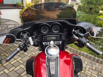 Harley-Davidson FLHTCU Ultra Classic Electra Glide - 6