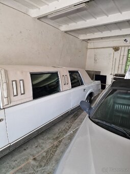Lincoln town car - 6