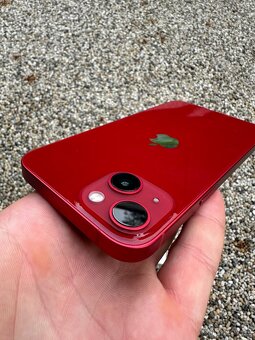 iPhone 13 - baterie 100% red - 6
