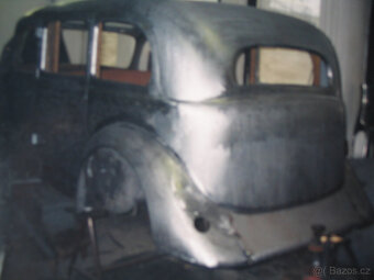 Mercedes Benz 260D - 6