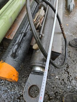 PRODÁM: velká Hydraulické pístnice, válce, píst - 6