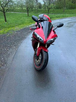 Yamaha r1 1000 - 6