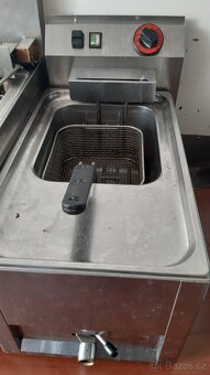 Prodám gastro vybavení ,dřez,plyn.sporák..a 2 fritézy. - 6