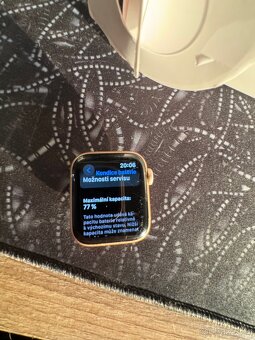 Apple Watch series 4-40 - 6