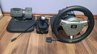 2× PS2 Slim (nefunkční) + volant + 3 ovladače + hry - 6